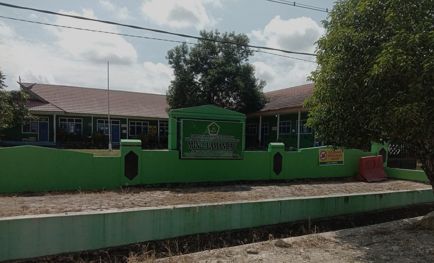 Gambar Depan MIN2Lamandau